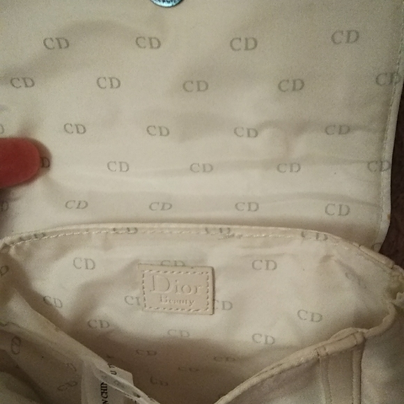 Mini Dior Pouch 👝 - Picture 3 of 8